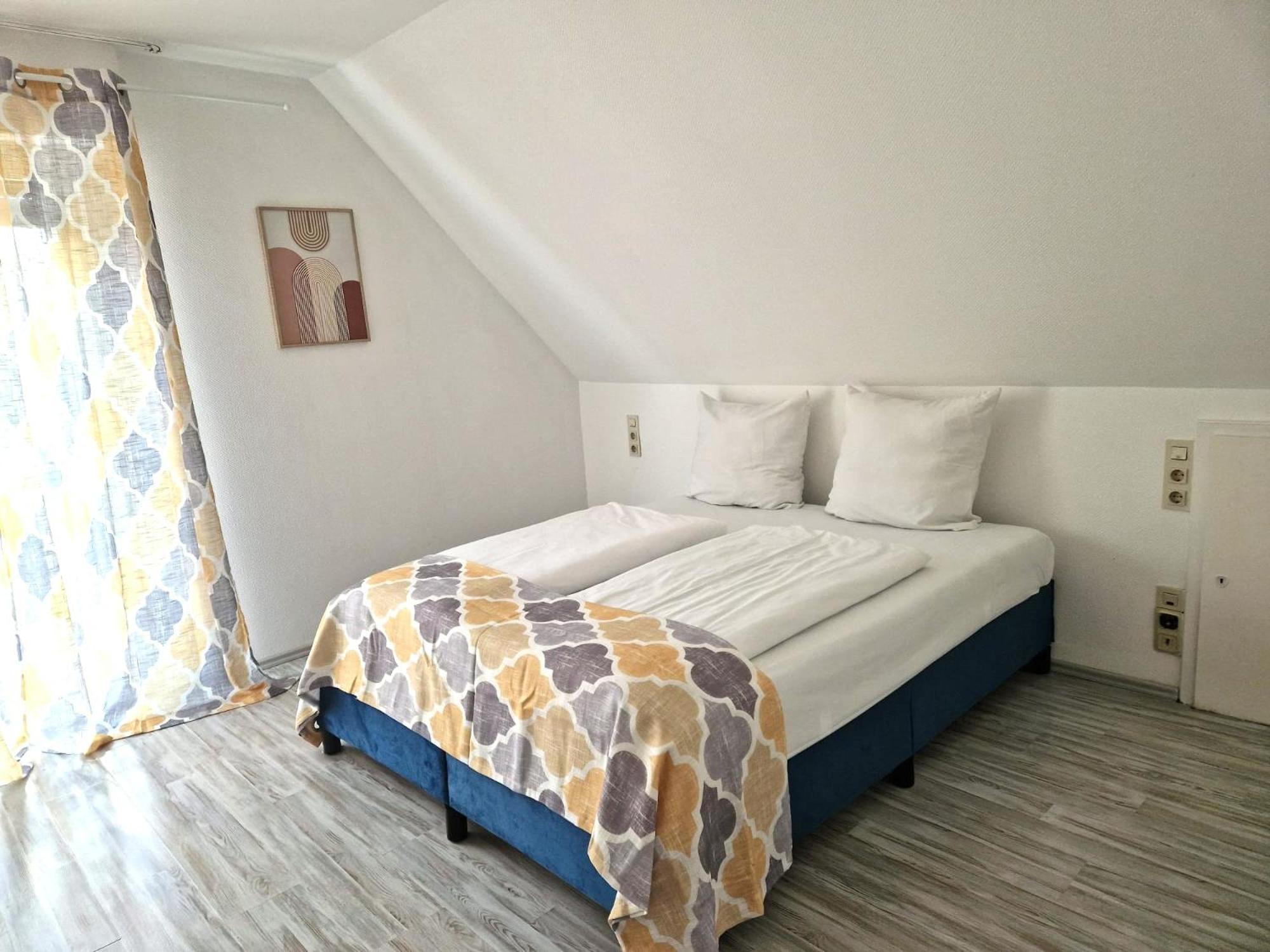 Hotel Engelskirchen Bagian luar foto