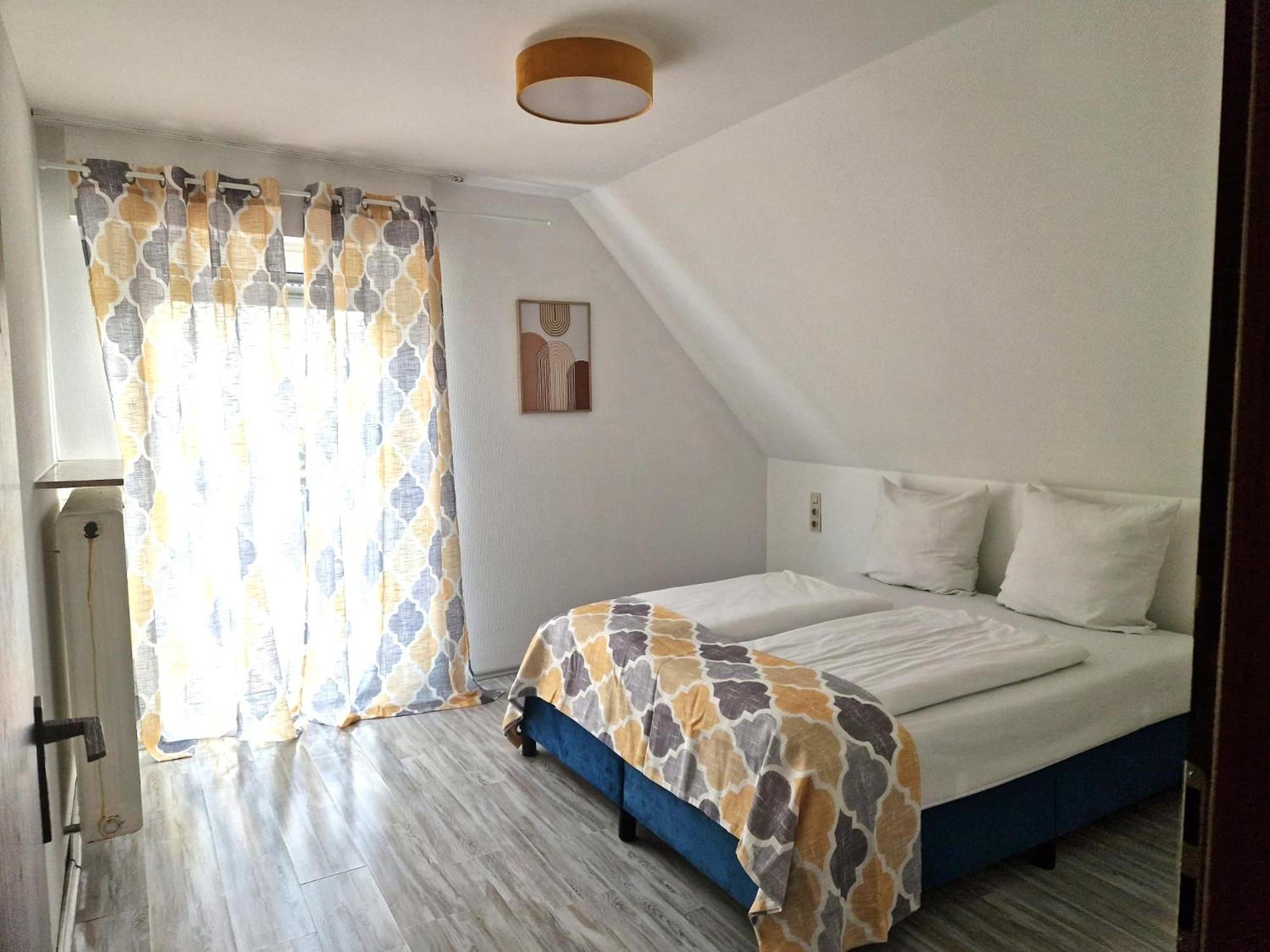 Hotel Engelskirchen Bagian luar foto